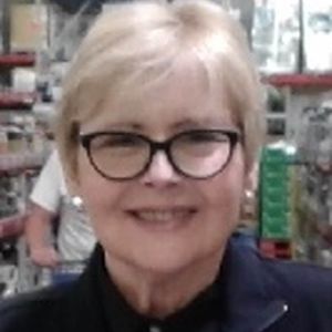 Meet your Posher, Dana